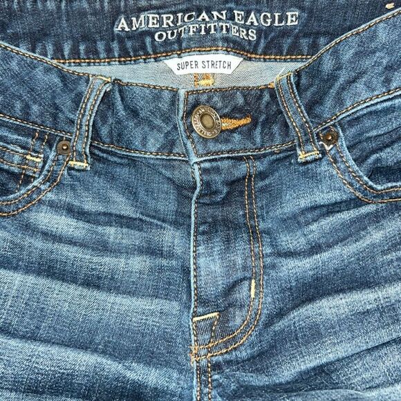 American Eagle Low Rise Cuffed Stretch Shortie Shorts Size 8 Waist 32” #99 - Picture 3 of 5